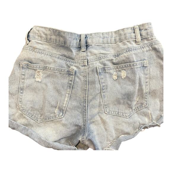 Rue 21 Distressed Light Wash Daisy Dukes Denim Jean Shorts Women's Size 4 - Picture 2 of 6